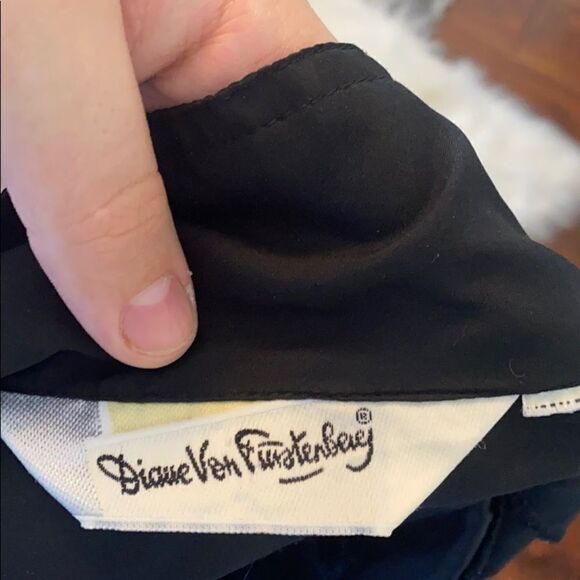 Vintage Diane Von Furstenberg Vintage Black Button Closure Shirt Minimalist - Picture 6 of 8